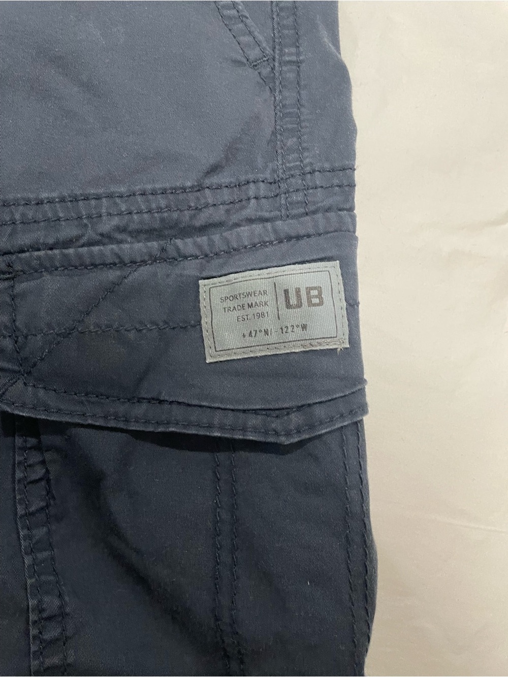 UNIONBAY Men's Dark Navy Cargo Shorts - Picture 3 of 7